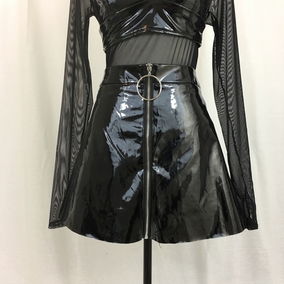 Black Vinyl Skirt Set - Picture 2 of 6